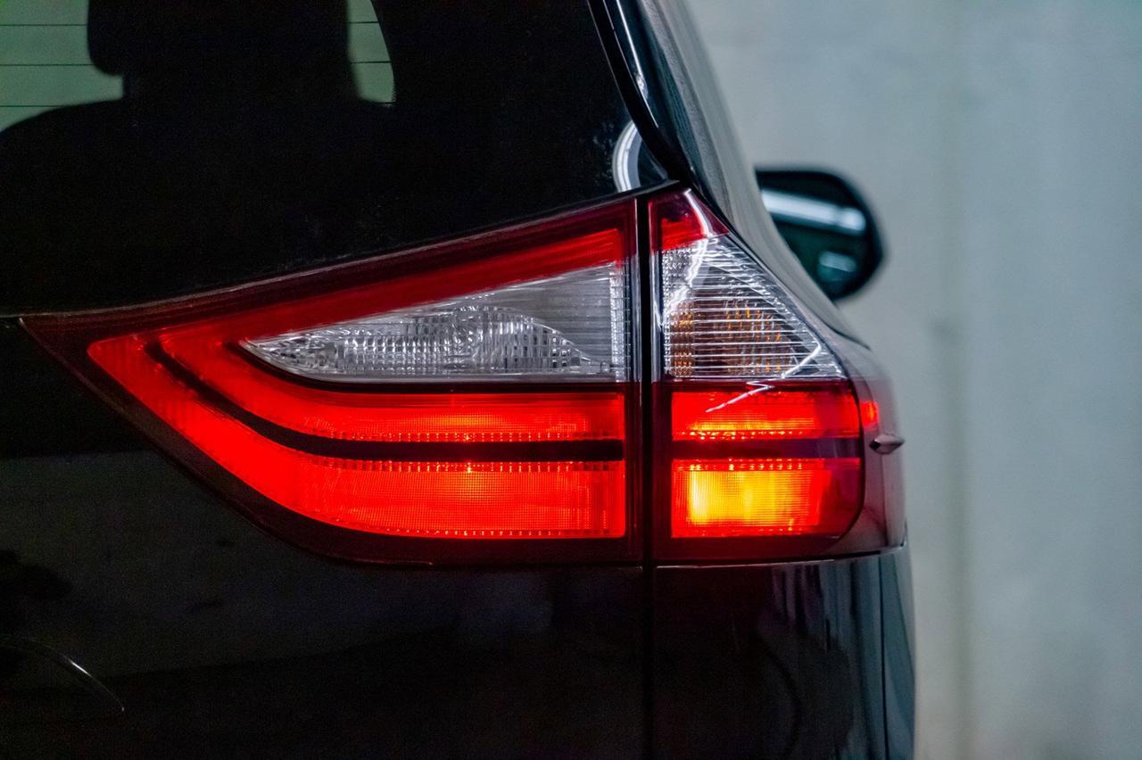 2019 Toyota Sienna AWD XLE Leather Roof Nav BCam Red Deer AB