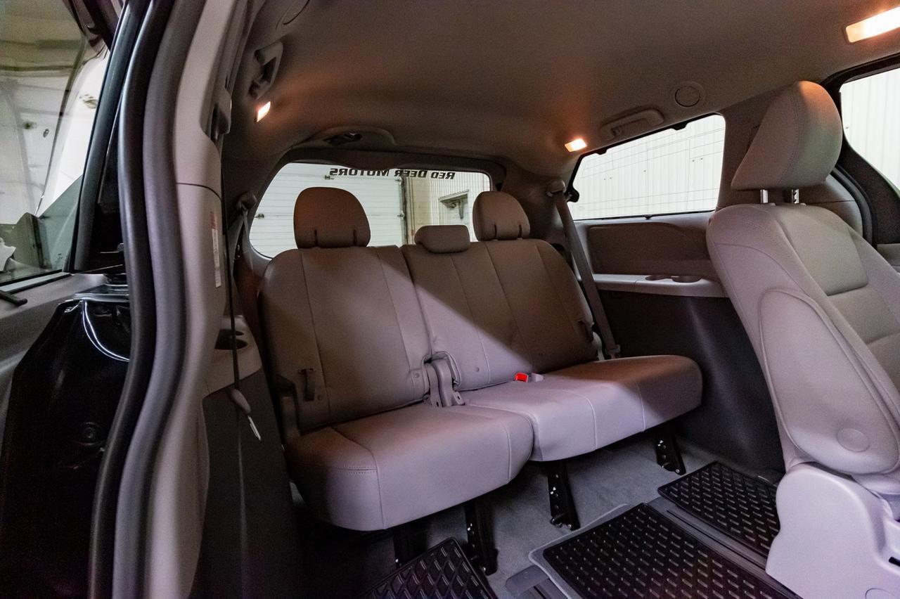 2019 Toyota Sienna AWD XLE Leather Roof Nav BCam Red Deer AB