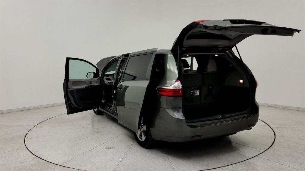 2019 Toyota Sienna L Laurel MD