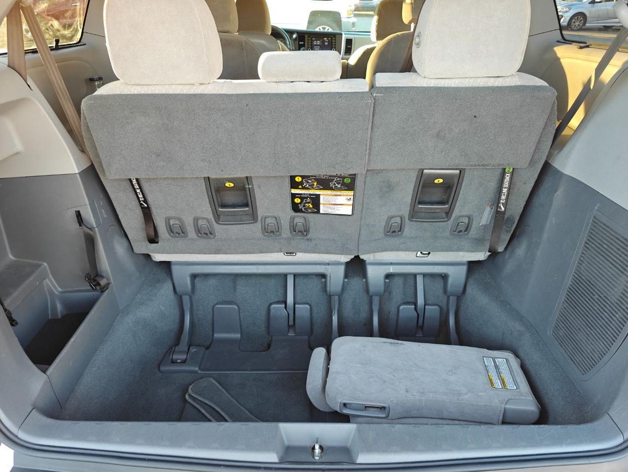 2019 Toyota Sienna LE 7 Passenger | LE 8 Passenger