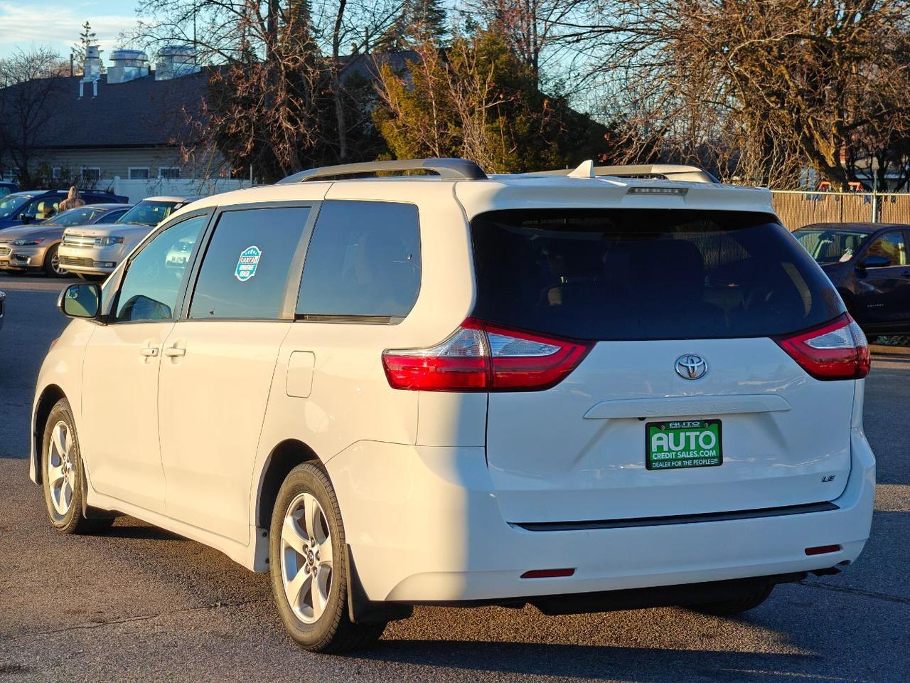 2019 Toyota Sienna LE 7 Passenger | LE 8 Passenger