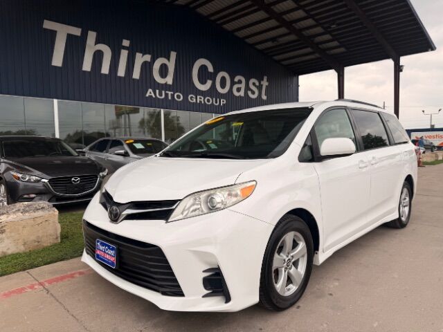 2019 Toyota Sienna LE 8 Passenger
