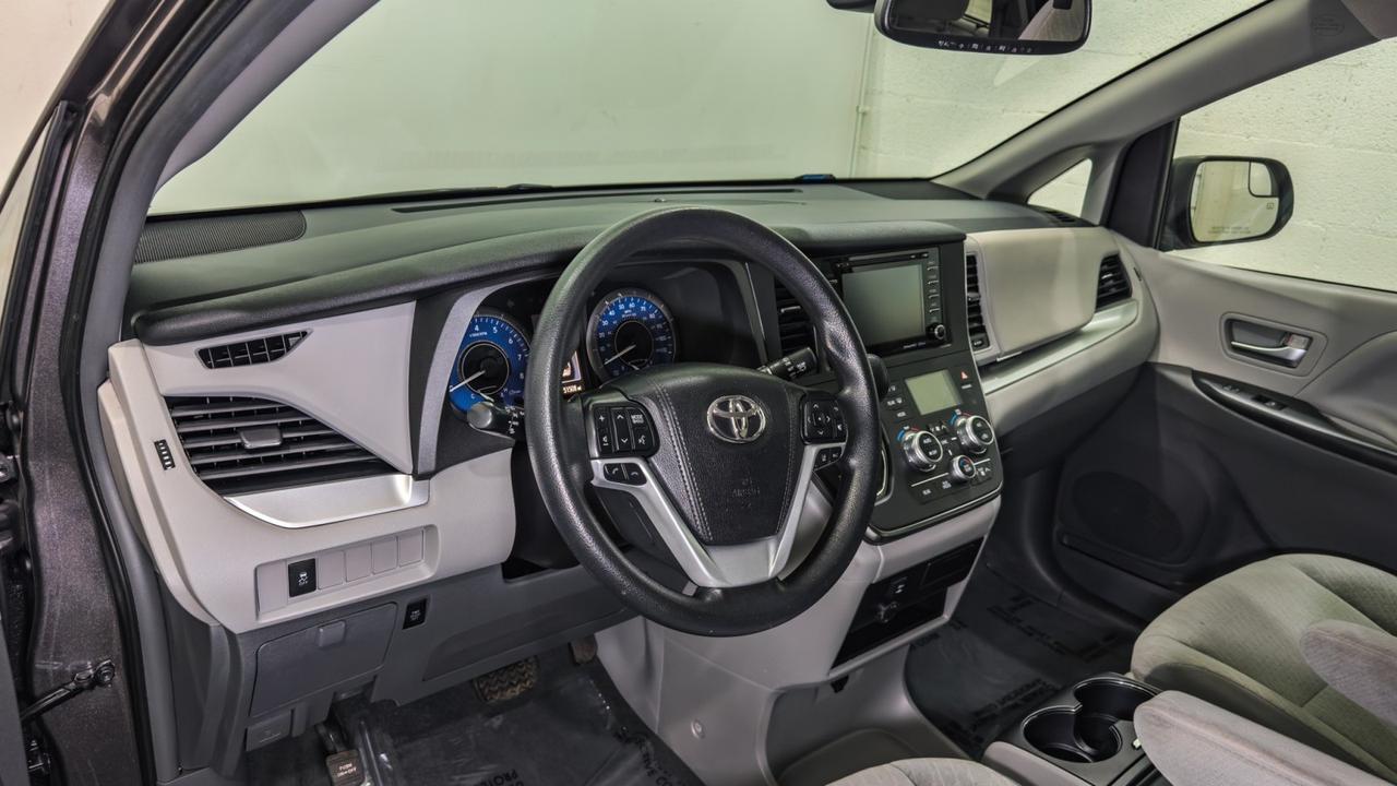 2019 Toyota Sienna LE AWD Tallmadge OH