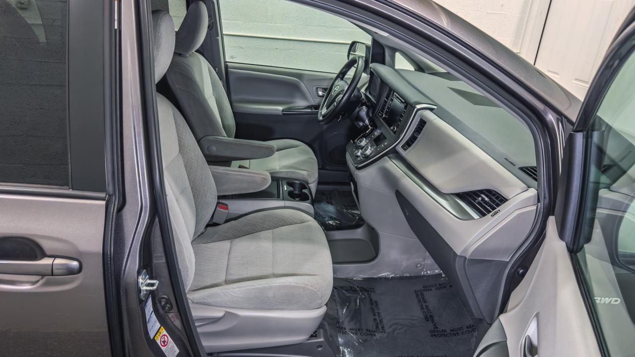 2019 Toyota Sienna LE AWD Tallmadge OH