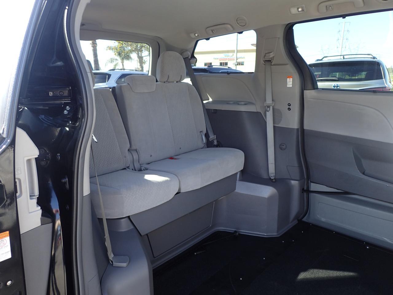 2019 Toyota Sienna LE Anaheim CA