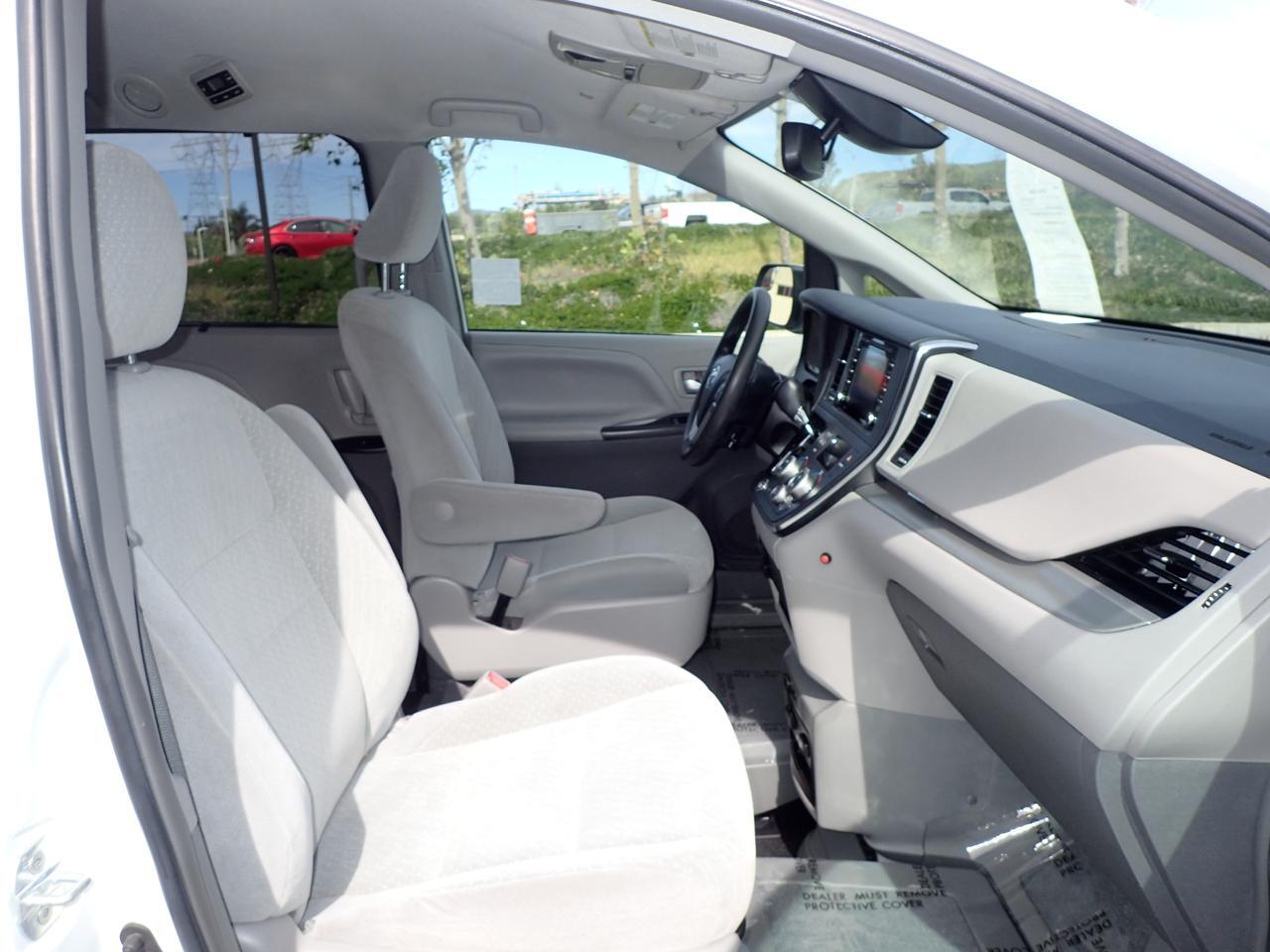 2019 Toyota Sienna LE Anaheim CA