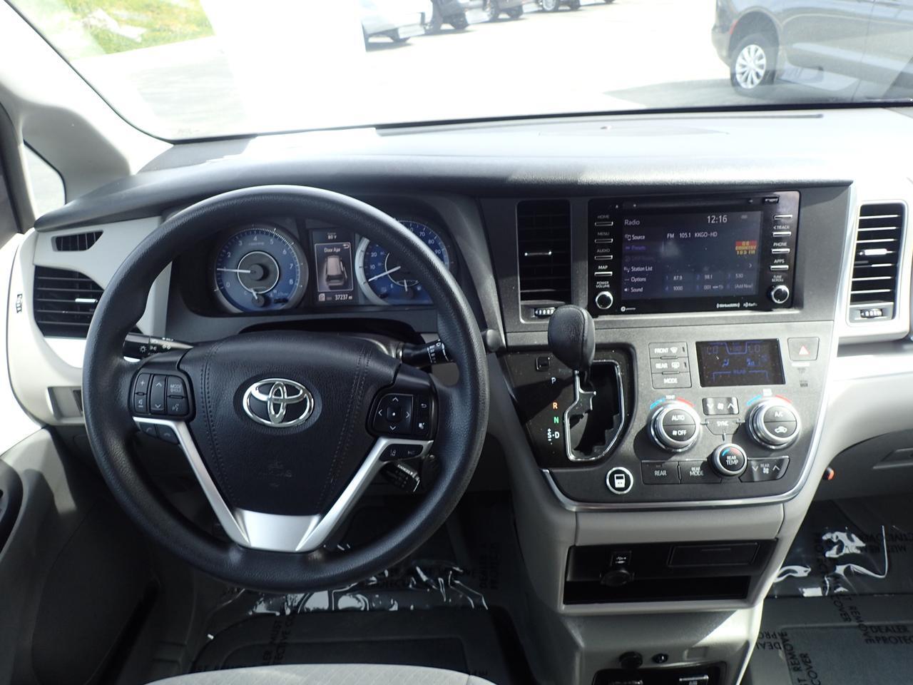 2019 Toyota Sienna LE Anaheim CA