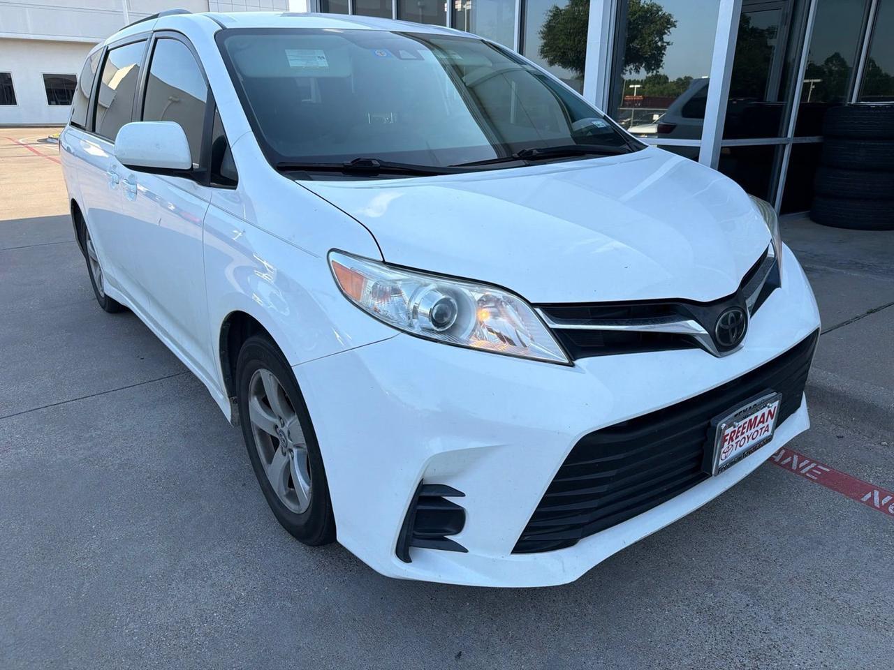 2019 Toyota Sienna LE Hurst TX