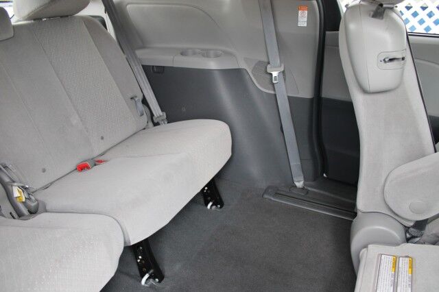 2019 Toyota Sienna LE Melbourne FL