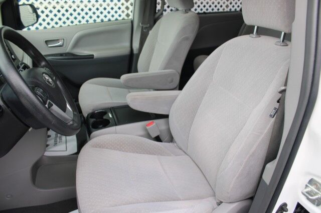2019 Toyota Sienna LE Melbourne FL