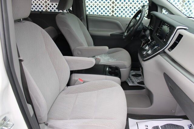2019 Toyota Sienna LE Melbourne FL