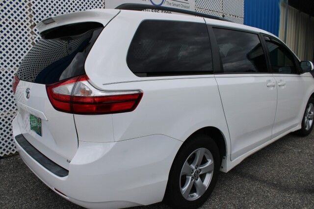 2019 Toyota Sienna LE Melbourne FL