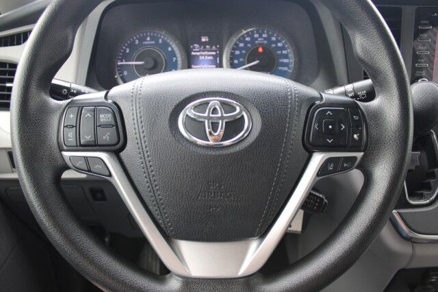 2019 Toyota Sienna LE Melbourne FL