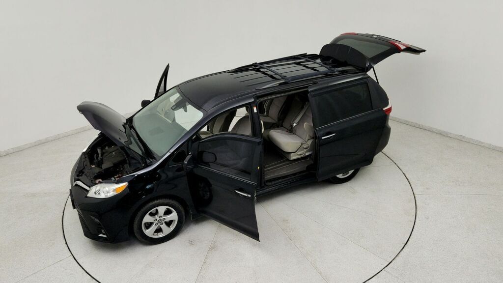 2019 Toyota Sienna LE Laurel MD