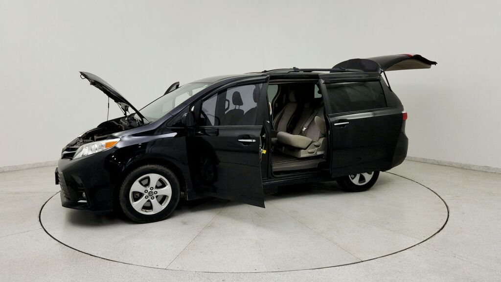 2019 Toyota Sienna LE Laurel MD