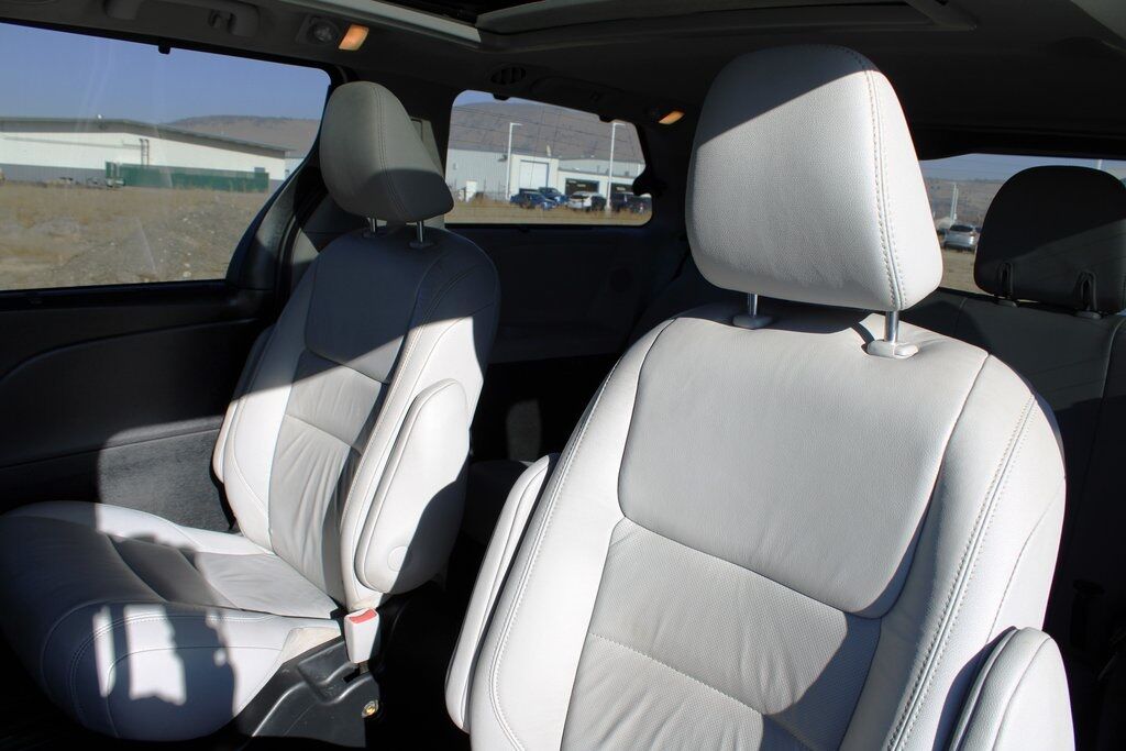 2019 Toyota Sienna Limited Klamath Falls OR