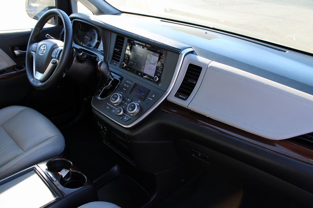 2019 Toyota Sienna Limited Klamath Falls OR