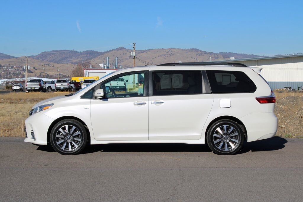 2019 Toyota Sienna Limited Klamath Falls OR