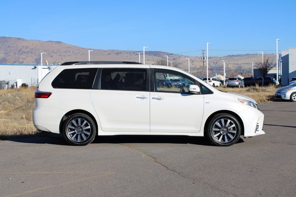 2019 Toyota Sienna Limited Klamath Falls OR