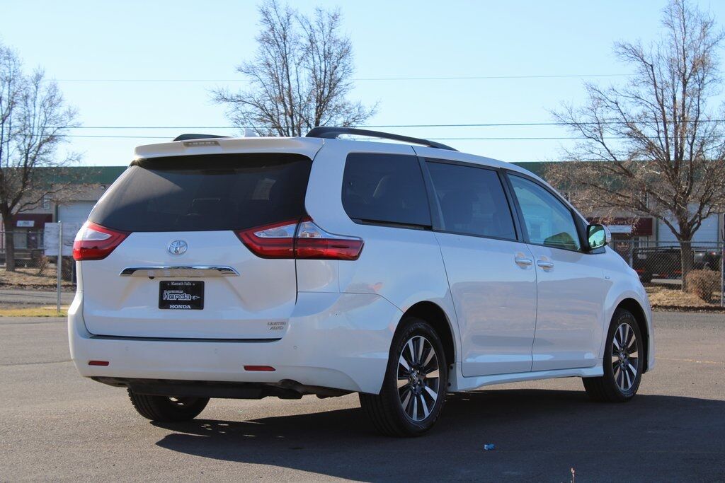 2019 Toyota Sienna Limited Klamath Falls OR