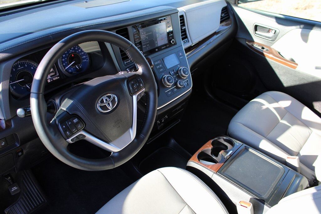 2019 Toyota Sienna Limited Klamath Falls OR