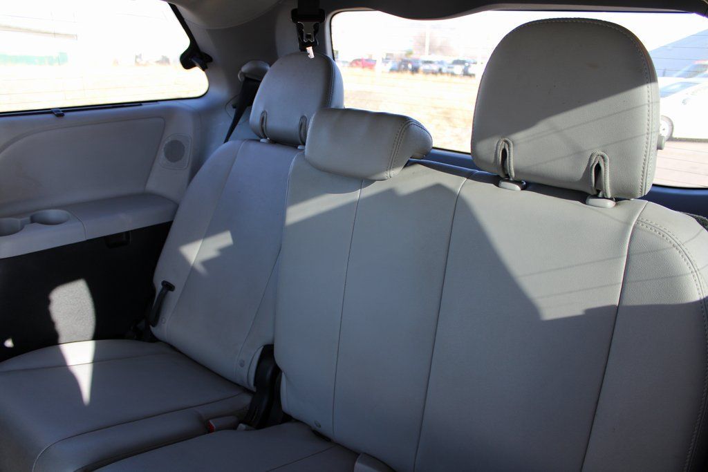 2019 Toyota Sienna Limited Klamath Falls OR