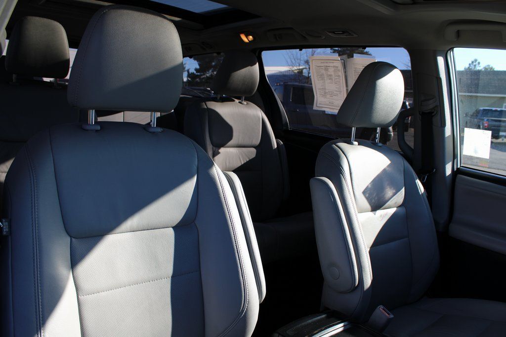 2019 Toyota Sienna Limited Klamath Falls OR