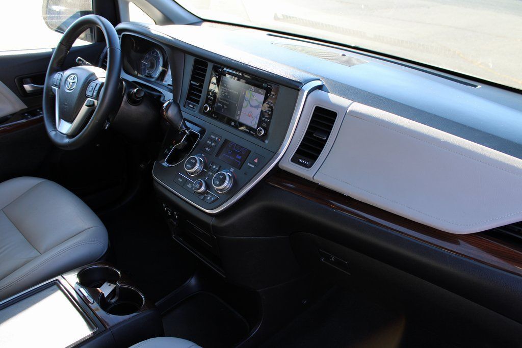 2019 Toyota Sienna Limited Klamath Falls OR