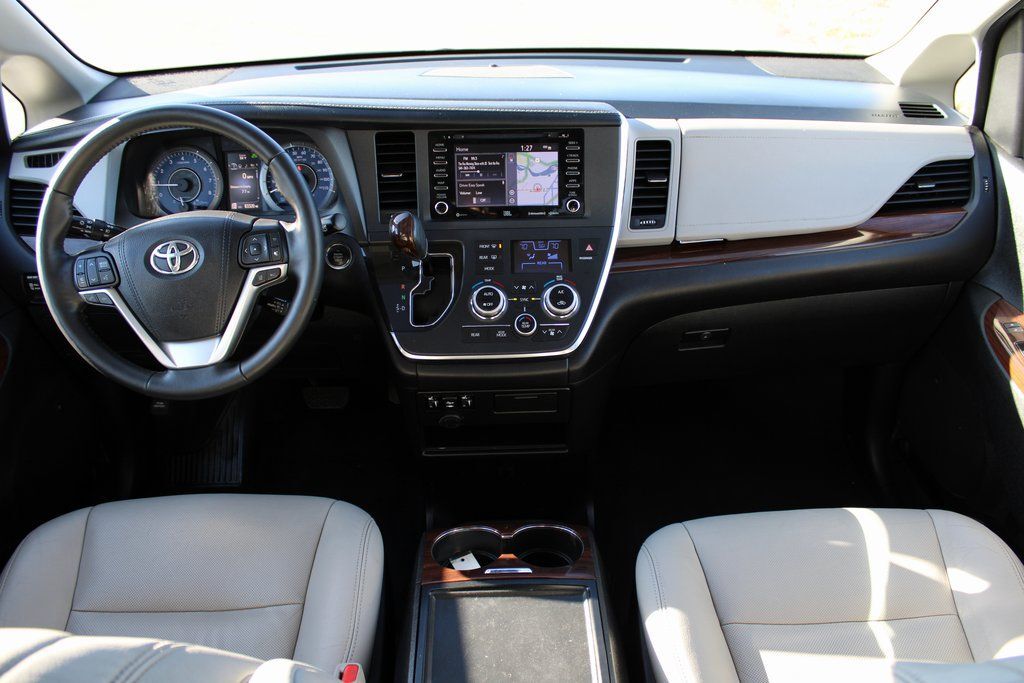 2019 Toyota Sienna Limited Klamath Falls OR