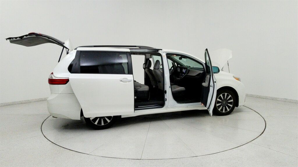2019 Toyota Sienna Limited Premium Laurel MD