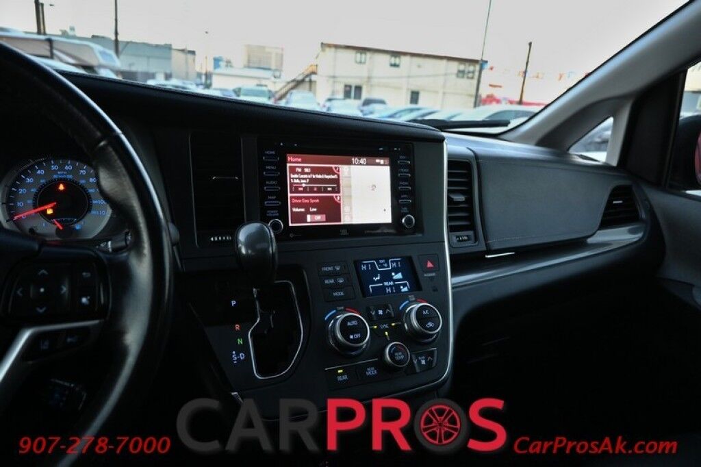 2019 Toyota Sienna SE - 3.5L V6 - Power & Heated Leather Seats - 3rd Row - Seats 8 - Navigation - Bluetooth - Backup Camera - Rear Entertainment - Sunroof - Tow Package - Keyless Entry & Start Anchorage AK