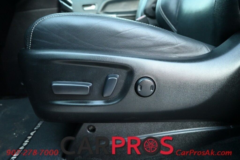 2019 Toyota Sienna SE - 3.5L V6 - Power & Heated Leather Seats - 3rd Row - Seats 8 - Navigation - Bluetooth - Backup Camera - Rear Entertainment - Sunroof - Tow Package - Keyless Entry & Start Anchorage AK