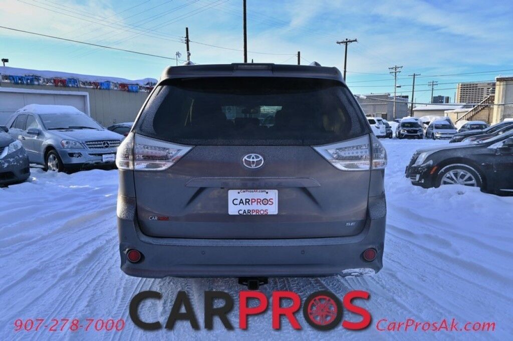 2019 Toyota Sienna SE - 3.5L V6 - Power & Heated Leather Seats - 3rd Row - Seats 8 - Navigation - Bluetooth - Backup Camera - Rear Entertainment - Sunroof - Tow Package - Keyless Entry & Start Anchorage AK