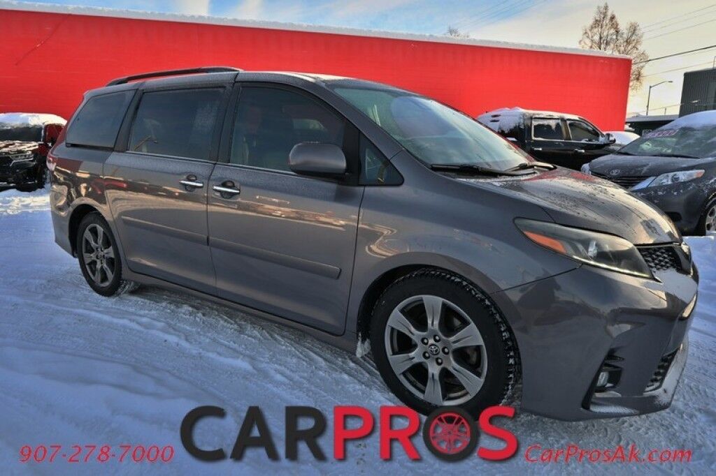 2019 Toyota Sienna SE - 3.5L V6 - Power & Heated Leather Seats - 3rd Row - Seats 8 - Navigation - Bluetooth - Backup Camera - Rear Entertainment - Sunroof - Tow Package - Keyless Entry & Start Anchorage AK