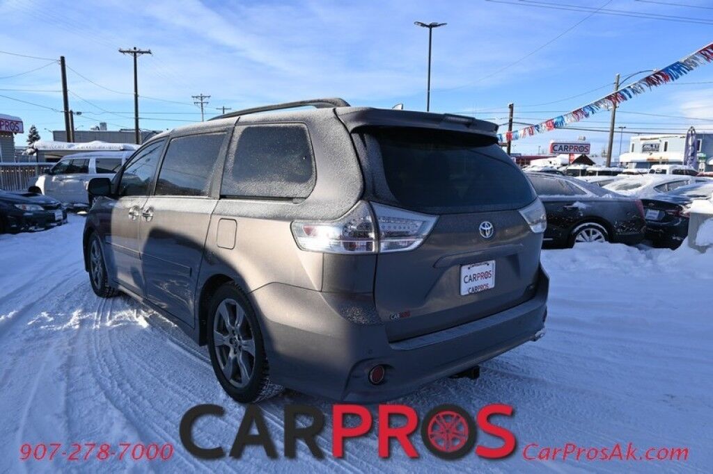 2019 Toyota Sienna SE - 3.5L V6 - Power & Heated Leather Seats - 3rd Row - Seats 8 - Navigation - Bluetooth - Backup Camera - Rear Entertainment - Sunroof - Tow Package - Keyless Entry & Start Anchorage AK