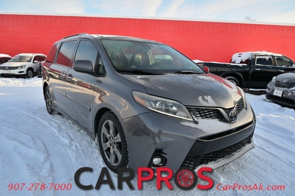 2019 Toyota Sienna SE - 3.5L V6 - Power & Heated Leather Seats - 3rd Row - Seats 8 - Navigation - Bluetooth - Backup Camera - Rear Entertainment - Sunroof - Tow Package - Keyless Entry & Start