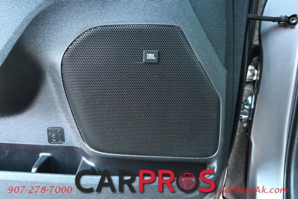 2019 Toyota Sienna SE - 3.5L V6 - Power & Heated Leather Seats - 3rd Row - Seats 8 - Navigation - Bluetooth - Backup Camera - Rear Entertainment - Sunroof - Tow Package - Keyless Entry & Start Anchorage AK