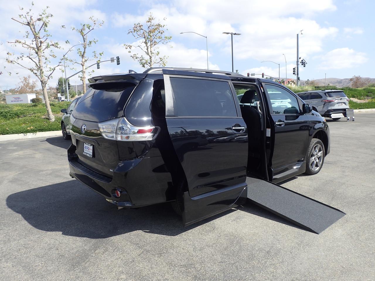 2019 Toyota Sienna SE-NAV Anaheim CA