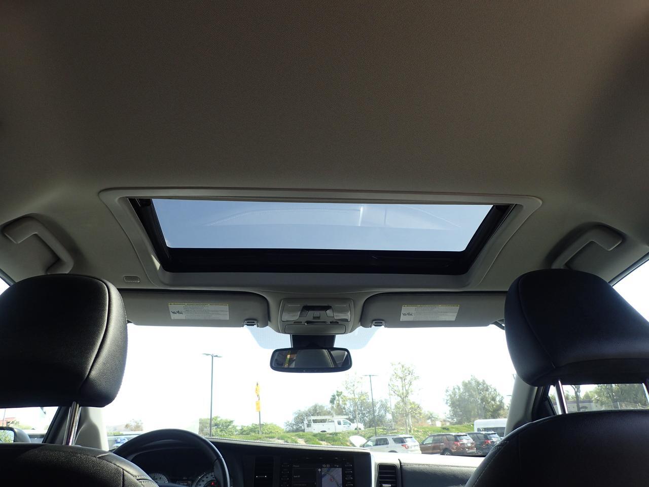 2019 Toyota Sienna SE-NAV Anaheim CA