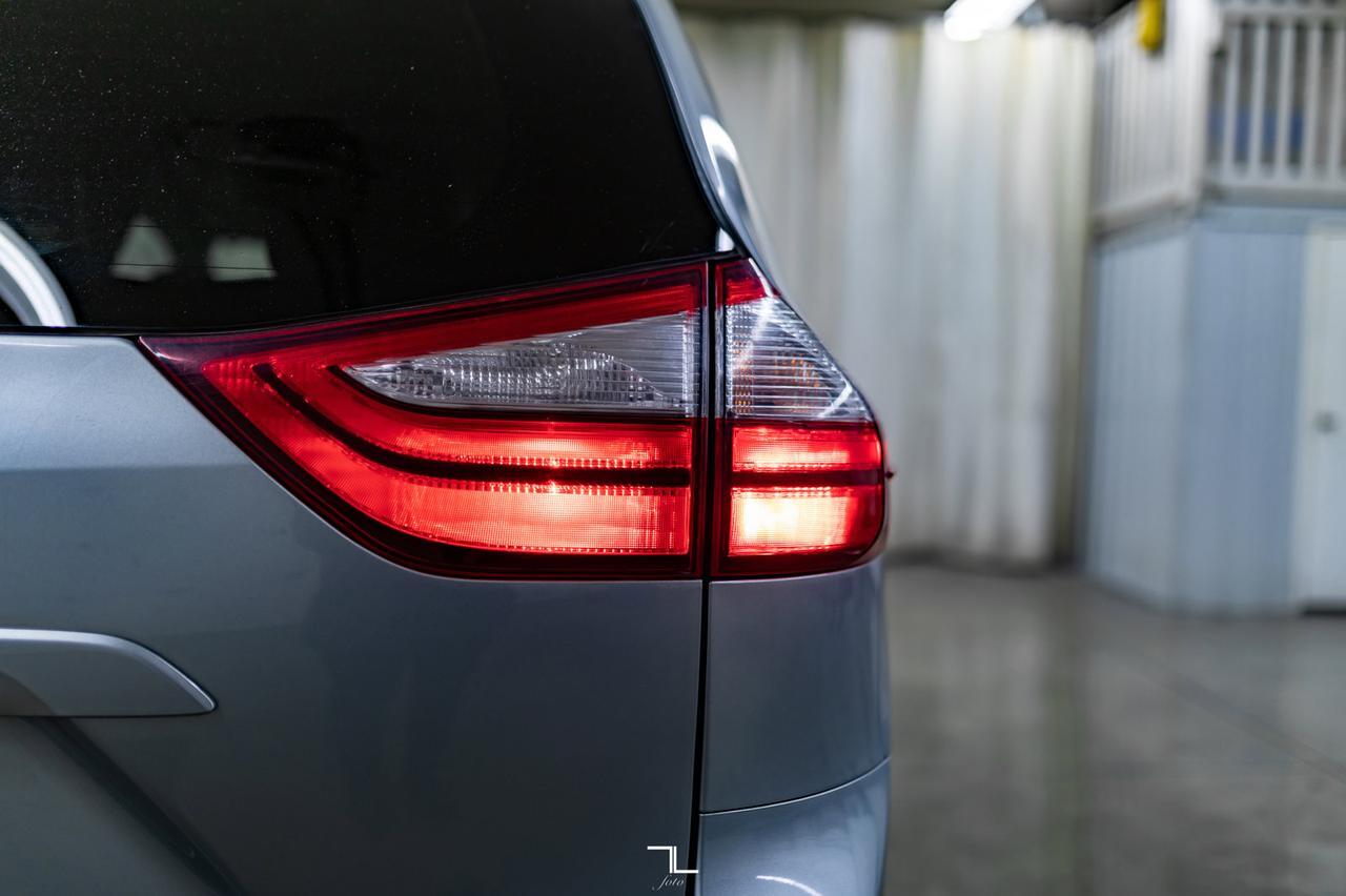 2019 Toyota Sienna XLE Braun Ability Wheelchair Lift Leather Roof Nav Red Deer AB