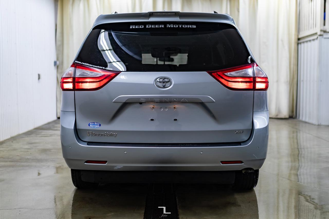 2019 Toyota Sienna XLE Braun Ability Wheelchair Lift Leather Roof Nav Red Deer AB