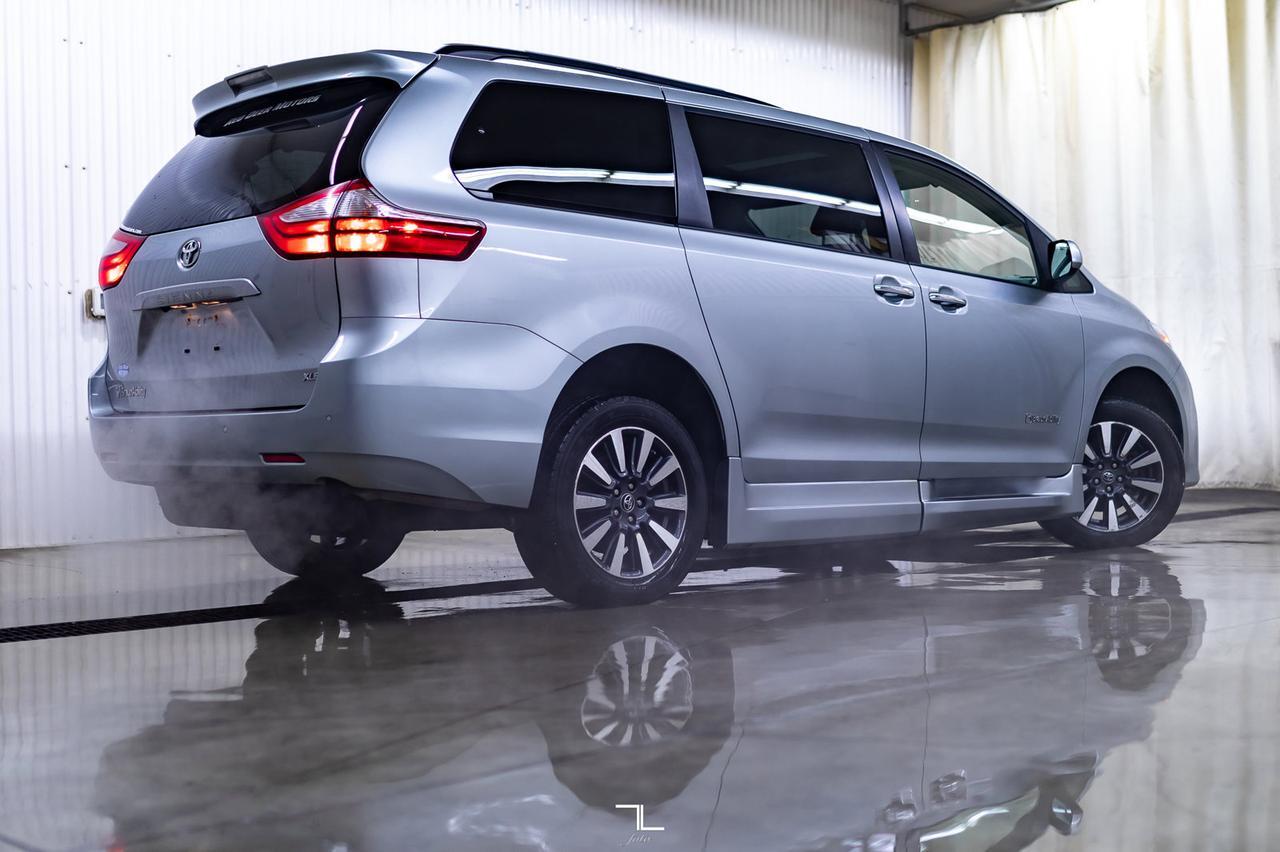 2019 Toyota Sienna XLE Braun Ability Wheelchair Lift Leather Roof Nav Red Deer AB
