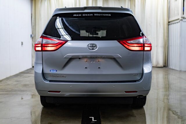 2019 Toyota Sienna XLE Braun Ability Wheelchair Lift Leather Roof Nav Red Deer AB