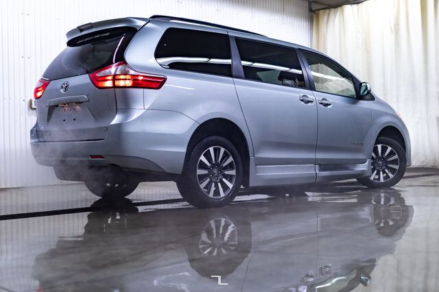 2019 Toyota Sienna XLE Braun Ability Wheelchair Lift Leather Roof Nav Red Deer AB