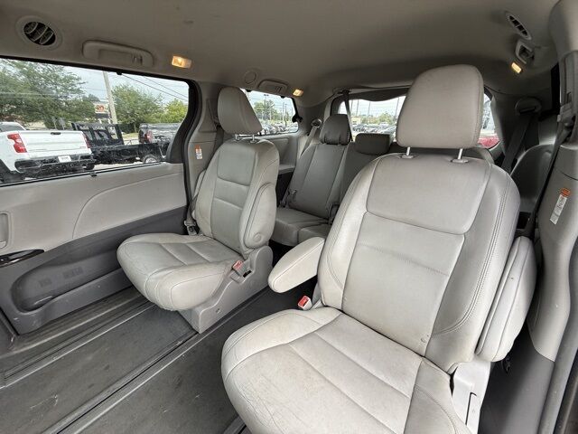 2019 Toyota Sienna XLE Crestwood KY