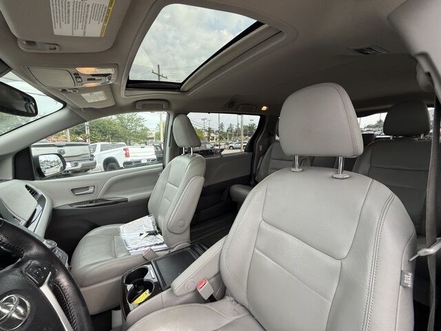 2019 Toyota Sienna XLE Crestwood KY