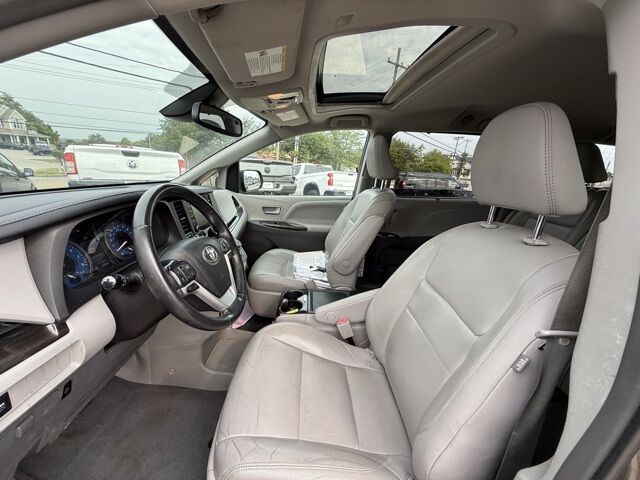 2019 Toyota Sienna XLE Crestwood KY