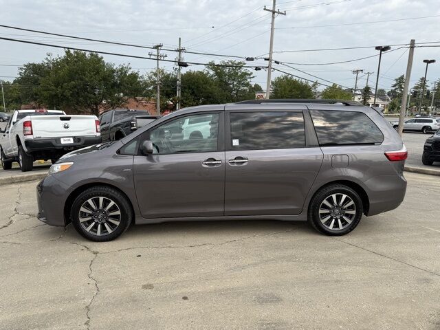 2019 Toyota Sienna XLE Crestwood KY