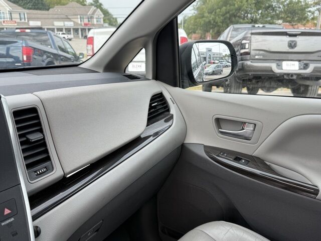2019 Toyota Sienna XLE Crestwood KY