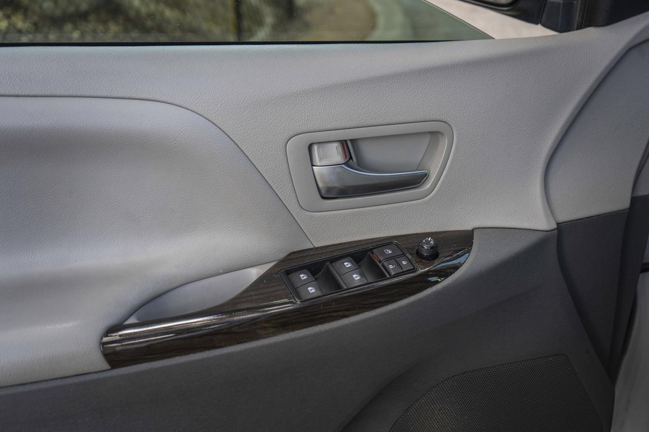 2019 Toyota Sienna XLE Premium San Antonio TX